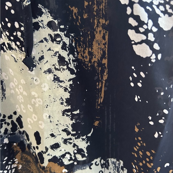 SUMMER SALE Cabi Incandescent Top - Picture 9 of 9